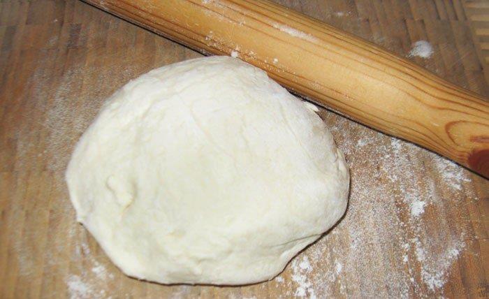 Тесто на пельмени без масла. Как сделать обычное тесто фото. Как приготовить Пикколини.